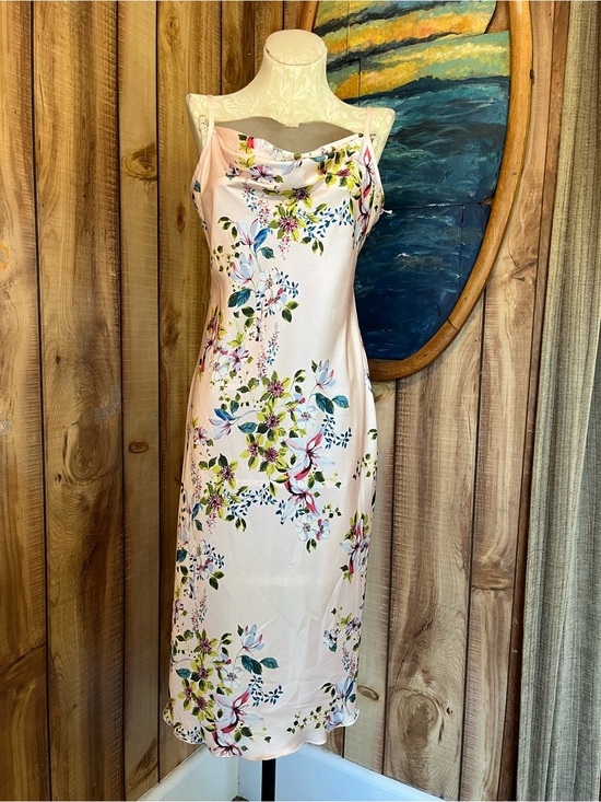bebe Dresses & Skirts - 💋 bebe Light Pink Floral Slip Dress